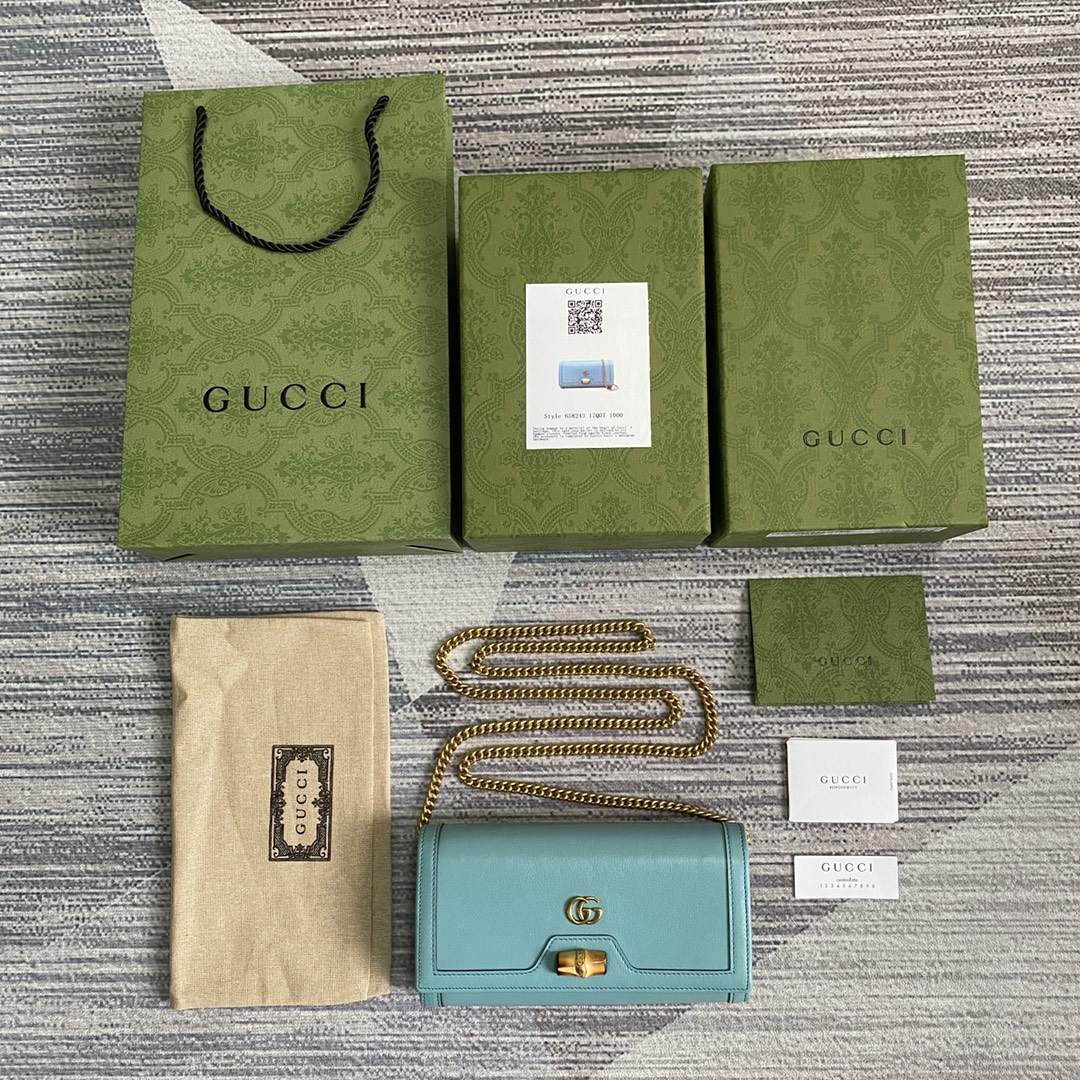 Gucci Diana Chain Wallet With Bamboo 658243 Light Blue